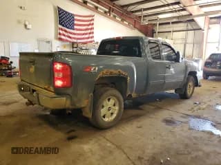 ✅ 2013 Chevrolet Silverado 1500 LT • VIN: 1GCRKSE75DZ324193 • Lot: 90055305. Listed on Copart with 273,559 mi. Free auction sales archive from the USA and detailed vehicle history report at DreamBid. Image 3.