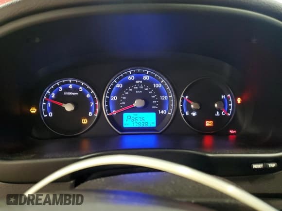 ✅ 2011 Hyundai Santa Fe SE • VIN: 5XYZHDAG2BG064248 • Lot: 84540744. Listed on Copart with 179,381 mi. Free auction sales archive from the USA and detailed vehicle history report at DreamBid. Image 9.