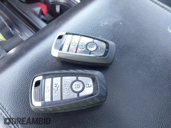 ✅ 2022 Ford F-150 XL • VIN: 1FTFW1E89NKD53278 • Lot: 43265934. Wystawiony na IAAI z przebiegiem 92 960 mil. Bezpłatny archiwum sprzedaży aukcyjnych z USA i szczegółowy raport historii pojazdu na DreamBid. Zdjęcie 10.