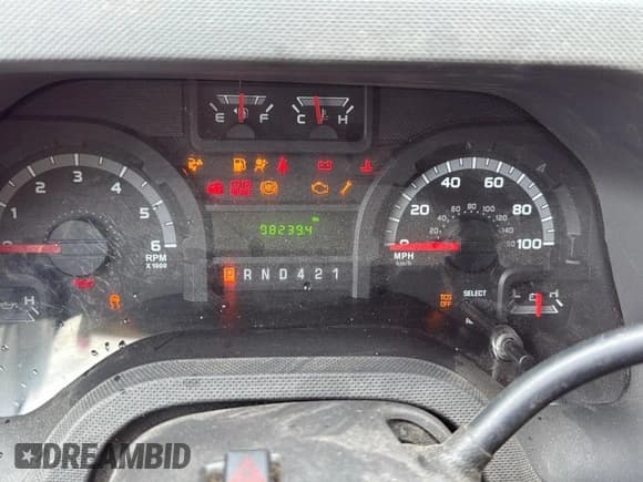 ✅ 2019 Ford Econoline Commercial • VIN: 1FDXE4FS9KDC57732 • Lot: 56853725. Wystawiony na Copart z przebiegiem 98 239 mil. Bezpłatny archiwum sprzedaży aukcyjnych z USA i szczegółowy raport historii pojazdu na DreamBid. Zdjęcie 8.