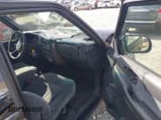 ✅ 2000 Chevrolet S-10 LS • VIN: 1GCCS1954Y8223876 • Лот: 41782118. Опубликован ранее на IAAI с пробегом 237 060 миль. Бесплатный доступ к архиву аукционных продаж из США и подробный отчёт об истории автомобиля на DreamBid. Изображение 5.