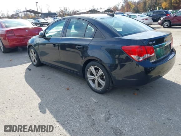 ✅ 2015 Chevrolet Cruze LT • VIN: 1G1PE5SB6F7200658 • Лот: 43658172. Опубликован ранее на IAAI с пробегом 141 275 миль. Бесплатный доступ к архиву аукционных продаж из США и подробный отчёт об истории автомобиля на DreamBid. Изображение 3.