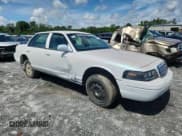 ✅ 2001 Ford Crown Victoria Police Interceptor • VIN: 2FAFP71W81X192052 • Lot: 68682405. Wystawiony na Copart z przebiegiem 116 173 mil. Bezpłatny archiwum sprzedaży aukcyjnych z USA i szczegółowy raport historii pojazdu na DreamBid. Zdjęcie 4.