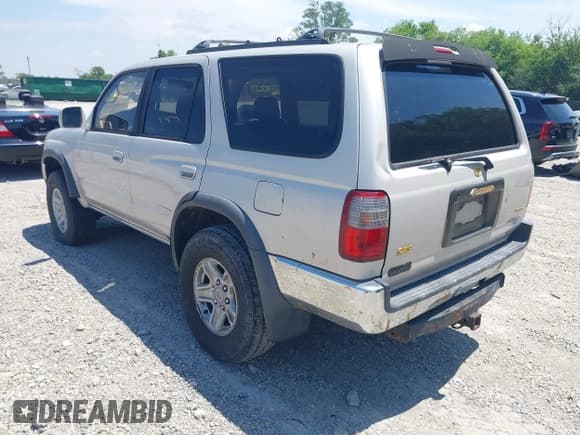 ✅ 1996 Toyota 4Runner SR5 • VIN: JT3HN86R3T0048254 • Lot: 42687657. Wystawiony na IAAI z przebiegiem 212 218 mil. Bezpłatny archiwum sprzedaży aukcyjnych z USA i szczegółowy raport historii pojazdu na DreamBid. Zdjęcie 3.
