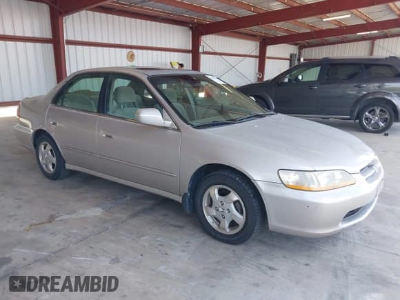 ✅ 1999 Honda Accord EX • VIN: 1HGCG555XXA135874 • Лот: 42420764. Опубликован ранее на IAAI с пробегом 240 649 миль. Бесплатный доступ к архиву аукционных продаж из США и подробный отчёт об истории автомобиля на DreamBid. Изображение 1.