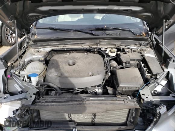 ✅ 2019 Volvo XC40 Momentum • VIN: YV4AC2HK4K2151764 • Lot: 73491882. Listed on Copart with 40,243 mi. Free auction sales archive from the USA and detailed vehicle history report at DreamBid. Image 12.