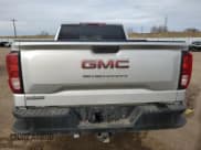 ✅ 2021 GMC Sierra 1500 • VIN: 3GTU9AEF4MG145182 • Lot: 84267464. Wystawiony na Copart z przebiegiem 88 092 mil. Bezpłatny archiwum sprzedaży aukcyjnych z USA i szczegółowy raport historii pojazdu na DreamBid. Zdjęcie 6.