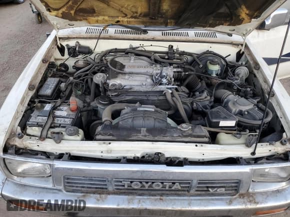 ✅ 1990 Toyota Pickup SR5 • VIN: JT4VN13G4L0016051 • Лот: 82450995. Опубликован ранее на Copart с пробегом 208 874 миль. Бесплатный доступ к архиву аукционных продаж из США и подробный отчёт об истории автомобиля на DreamBid. Изображение 11.