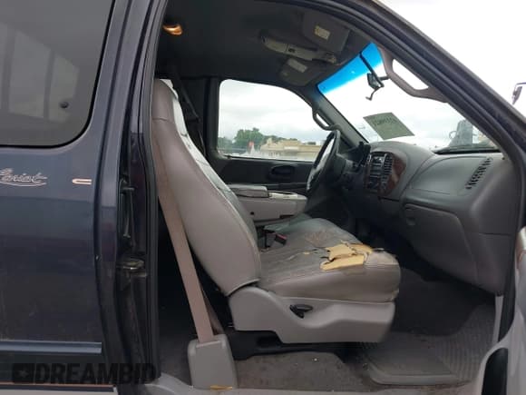 ✅ 2000 Ford F-150 XL • VIN: 1FTRX18L1YNC07244 • Lot: 42339821. Listed on IAAI with 294,032 mi. Free auction sales archive from the USA and detailed vehicle history report at DreamBid. Image 5.