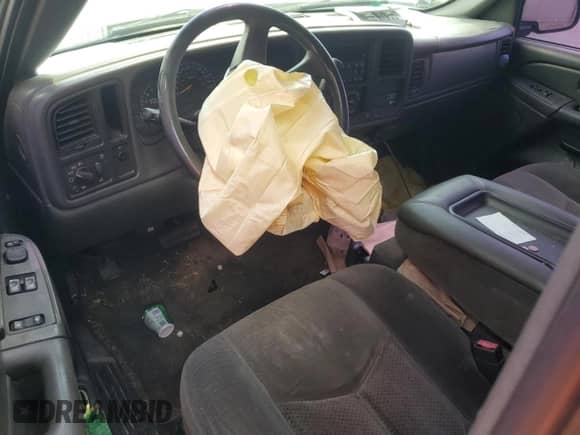 2004 Chevrolet Silverado 1500 LS с VIN 2GCEC19T841256770, выставлен на аукционе Copart как лот 61913374 с пробегом 277 413 миль миль и Списание • Salvage title. История ставок и продаж доступна на DreamBid. Изображение 8.