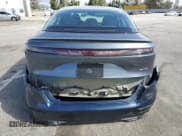 ✅ 2025 Lucid Air Pure • VIN: 50EA1PGA3SA006389 • Lot: 43736215. Wystawiony na Copart z przebiegiem 2 682 mil. Bezpłatny archiwum sprzedaży aukcyjnych z USA i szczegółowy raport historii pojazdu na DreamBid. Zdjęcie 6.