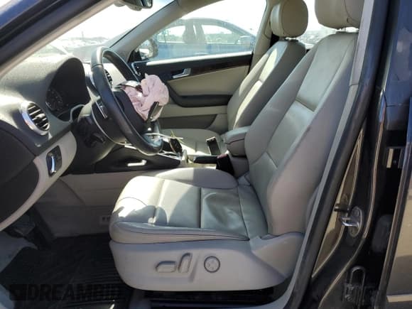 ✅ 2010 Audi A3 Premium Plus • VIN: WAUMFAFM0AA034383 • Lot: 67982975. Listed on Copart with 130,026 mi. Free auction sales archive from the USA and detailed vehicle history report at DreamBid. Image 7.