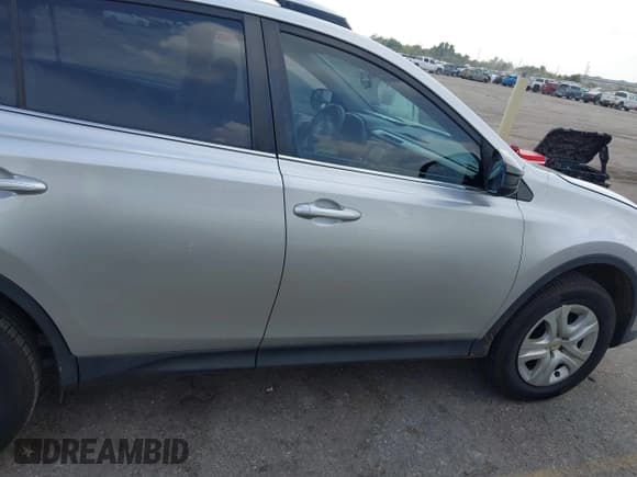 ✅ 2014 Toyota RAV4 LE • VIN: JTMZFREV4EJ006237 • Lot: 43508530. Listed on IAAI with 117,593 mi. Free auction sales archive from the USA and detailed vehicle history report at DreamBid. Image 13.