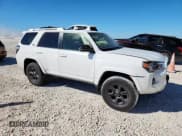 ✅ 2016 Toyota 4Runner SR5 • VIN: JTEZU5JR8G5110051 • Лот: 90890095. Опубликован ранее на Copart с пробегом 131 587 миль. Бесплатный доступ к архиву аукционных продаж из США и подробный отчёт об истории автомобиля на DreamBid. Изображение 4.