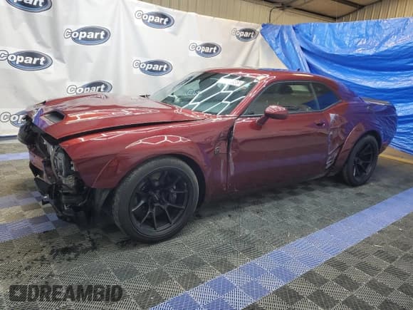✅ 2022 Dodge Challenger SRT Hellcat Redeye Widebody • VIN: 2C3CDZL94NH136073 • Lot: 46449985. Wystawiony na Copart z przebiegiem 4 914 mil. Bezpłatny archiwum sprzedaży aukcyjnych z USA i szczegółowy raport historii pojazdu na DreamBid. Zdjęcie 1.