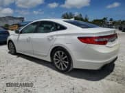 ✅ 2015 Hyundai Azera • VIN: KMHFG4JGXFA468082 • Lot: 69019715. Listed on Copart with 127,984 mi. Free auction sales archive from the USA and detailed vehicle history report at DreamBid. Image 2.