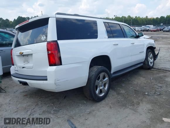 ✅ 2018 Chevrolet Suburban LT • VIN: 1GNSCHKC1JR285155 • Lot: 43257026. Wystawiony na IAAI z przebiegiem Nie podano. Bezpłatny archiwum sprzedaży aukcyjnych z USA i szczegółowy raport historii pojazdu na DreamBid. Zdjęcie 4.