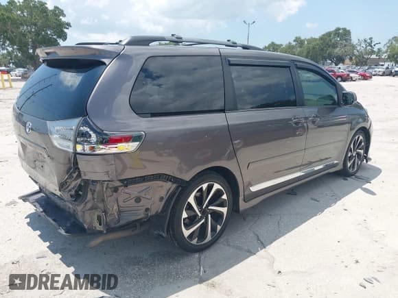 ✅ 2012 Toyota Sienna SE • VIN: 5TDXK3DC8CS248769 • Lot: 42853132. Listed on IAAI with 192,225 mi. Free auction sales archive from the USA and detailed vehicle history report at DreamBid. Image 4.