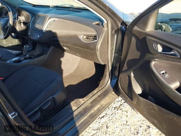 2017 Chevrolet Malibu LS с VIN 1G1ZB5ST3HF195244, выставлен на аукционе IAAI как лот 43400915 с пробегом 98 445 миль миль и . История ставок и продаж доступна на DreamBid. Изображение 5.