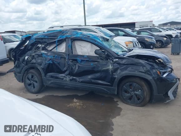 ✅ 2025 Volkswagen Taos S • VIN: 3VV5C7B28SM007462 • Lot: 42532352. Wystawiony na IAAI z przebiegiem 6 354 mil. Bezpłatny archiwum sprzedaży aukcyjnych z USA i szczegółowy raport historii pojazdu na DreamBid. Zdjęcie 14.