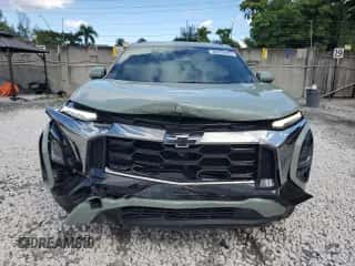 ✅ 2025 Chevrolet Equinox FWD ACTIV • VIN: 3GNAXKEG0SL137003 • Lot: 86532865. Wystawiony na Copart z przebiegiem 7 917 mil mil. Skorzystaj z bezpłatnego archiwum sprzedaży aukcyjnych z USA i zobacz szczegółowy raport historii pojazdu na DreamBid. Zdjęcie 5.