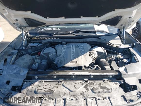 ✅ 2022 BMW X5 M • VIN: 5YMJU0C08N9L13926 • Lot: 43417708. Listed on IAAI with 61,534 mi. Free auction sales archive from the USA and detailed vehicle history report at DreamBid. Image 10.