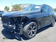 ✅ 2020 BMW X5 sDrive40i • VIN: 5UXCR4C05L9B38334 • Lot: 42537260. Wystawiony na IAAI z przebiegiem 54 703 mil. Bezpłatny archiwum sprzedaży aukcyjnych z USA i szczegółowy raport historii pojazdu na DreamBid. Zdjęcie 18.