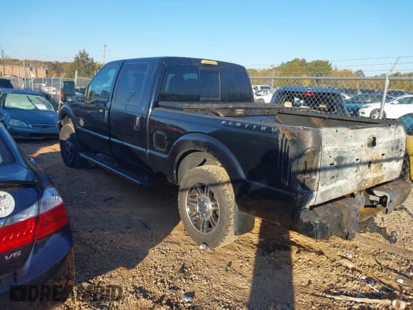 ✅ 2016 Ford F-250 Lariat • VIN: 1FT7W2BT3GEB48981 • Lot: 43638645. Listed on IAAI with 147,090 mi. Free auction sales archive from the USA and detailed vehicle history report at DreamBid. Image 3.