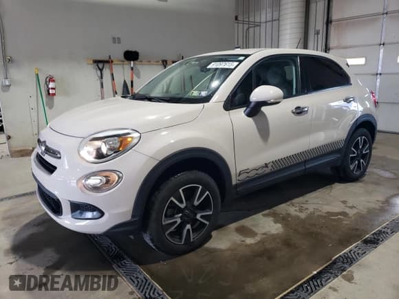 ✅ 2016 FIAT 500X Easy • VIN: ZFBCFYBT1GP345804 • Lot: 91097615. Wystawiony na Copart z przebiegiem 56 487 mil. Bezpłatny archiwum sprzedaży aukcyjnych z USA i szczegółowy raport historii pojazdu na DreamBid. Zdjęcie 1.