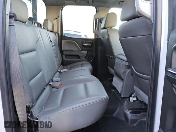 ✅ 2016 Chevrolet Silverado 2500HD Work Truck • VIN: 1GB2CUEG0GZ388807 • Lot: 88550155. Wystawiony na Copart z przebiegiem 104 303 mil. Bezpłatny archiwum sprzedaży aukcyjnych z USA i szczegółowy raport historii pojazdu na DreamBid. Zdjęcie 10.