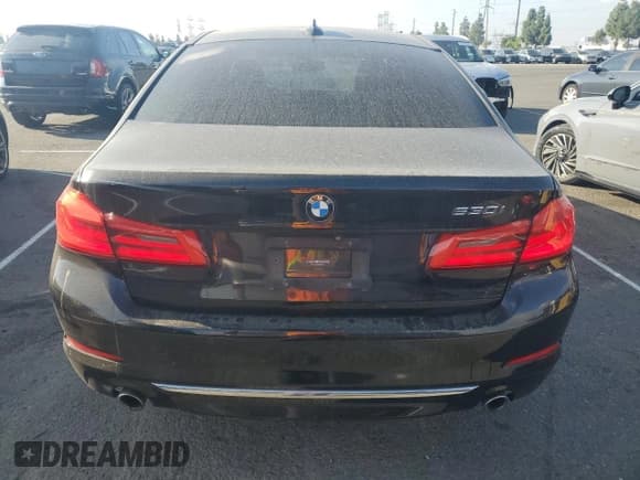 ✅ 2017 BMW 5 Series 530i • VIN: WBAJA5C34HG896436 • Lot: 84632775. Wystawiony na Copart z przebiegiem 78 378 mil. Bezpłatny archiwum sprzedaży aukcyjnych z USA i szczegółowy raport historii pojazdu na DreamBid. Zdjęcie 6.
