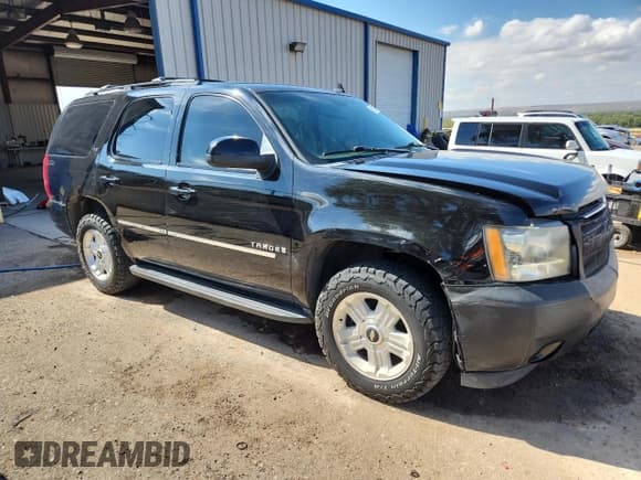 ✅ 2009 Chevrolet Tahoe 1LT • VIN: 1GNEC23389R217004 • Lot: 85922685. Wystawiony na Copart z przebiegiem 165 029 mil. Bezpłatny archiwum sprzedaży aukcyjnych z USA i szczegółowy raport historii pojazdu na DreamBid. Zdjęcie 4.