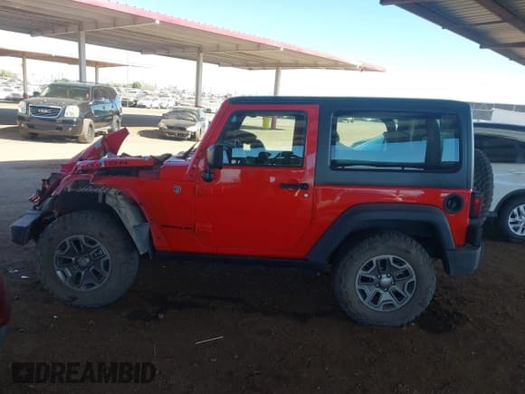 ✅ 2015 Jeep Wrangler Rubicon Hard Rock • VIN: 1C4BJWCG7FL627108 • Lot: 43632263. Wystawiony na IAAI z przebiegiem 55 612 mil. Bezpłatny archiwum sprzedaży aukcyjnych z USA i szczegółowy raport historii pojazdu na DreamBid. Zdjęcie 14.