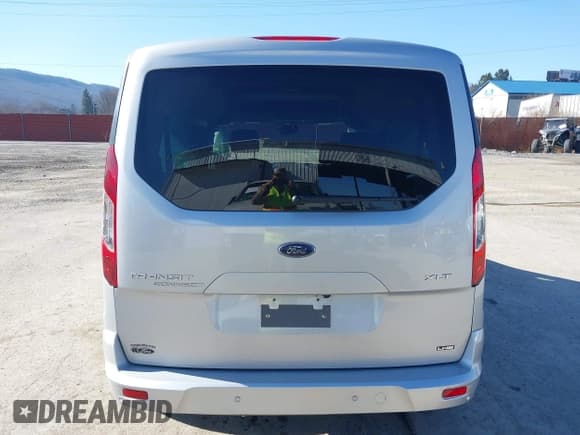 ✅ 2022 Ford Transit Connect XLT • VIN: NM0GE9F29N1534562 • Lot: 41810903. Listed on IAAI with 10,712 mi. Free auction sales archive from the USA and detailed vehicle history report at DreamBid. Image 16.