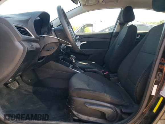 ✅ 2021 Hyundai Accent SE • VIN: 3KPC24A6XME133136 • Лот: 72679194. Опубликован ранее на Copart с пробегом 80 846 миль. Бесплатный доступ к архиву аукционных продаж из США и подробный отчёт об истории автомобиля на DreamBid. Изображение 7.