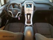 ✅ 2013 Chevrolet Volt • VIN: 1G1RA6E49DU121605 • Lot: 82759275. Wystawiony na Copart z przebiegiem 116 779 mil. Bezpłatny archiwum sprzedaży aukcyjnych z USA i szczegółowy raport historii pojazdu na DreamBid. Zdjęcie 8.