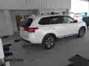 2019 Mitsubishi Outlander ES z VIN JA4AD2A34KZ004641, wystawiony jako IAAI lot #43334302 z przebiegiem 138 409 mil mil oraz . Historia ofert i sprzedaży dostępna na DreamBid. Obrazek 4.