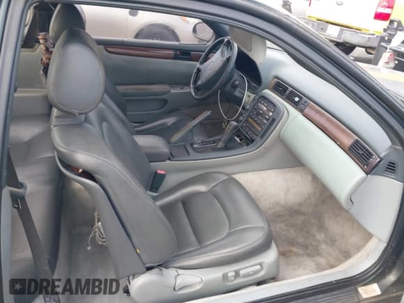 ✅ 1992 Lexus SC • VIN: JT8JZ31C1N0005668 • Lot: 42760921. Wystawiony na IAAI z przebiegiem 292 179 mil. Bezpłatny archiwum sprzedaży aukcyjnych z USA i szczegółowy raport historii pojazdu na DreamBid. Zdjęcie 5.