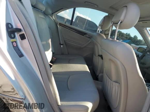 ✅ 2005 Mercedes-Benz C 320 • VIN: WDBRF64J75F676525 • Lot: 70327055. Wystawiony na Copart z przebiegiem 116 288 mil. Bezpłatny archiwum sprzedaży aukcyjnych z USA i szczegółowy raport historii pojazdu na DreamBid. Zdjęcie 10.