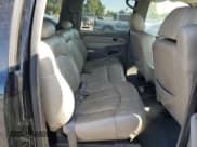 ✅ 2001 Chevrolet Suburban LS • VIN: 1GNEC16T21J305247 • Лот: 63616105. Опубликован ранее на Copart с пробегом 264 025 миль. Бесплатный доступ к архиву аукционных продаж из США и подробный отчёт об истории автомобиля на DreamBid. Изображение 11.