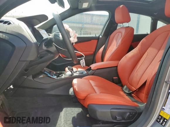 ✅ 2023 BMW 2 Series 228i xDrive • VIN: WBA73AK0XP7M24261 • Лот: 80174235. Опубликован ранее на Copart с пробегом 3 885 миль. Бесплатный доступ к архиву аукционных продаж из США и подробный отчёт об истории автомобиля на DreamBid. Изображение 7.