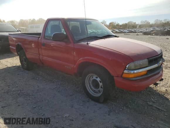 2000 Chevrolet S-10 LS с VIN 1GCCS14W0YK229046, выставлен на аукционе Copart как лот 74940064 с пробегом 262 124 миль миль и Чистый • Clean title. История ставок и продаж доступна на DreamBid. Изображение 4.