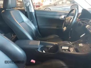 ✅ 2012 Lexus CT 200h Premium • VIN: JTHKD5BH5C2080691 • Lot: 43093592. Wystawiony na IAAI z przebiegiem 114 226 mil. Bezpłatny archiwum sprzedaży aukcyjnych z USA i szczegółowy raport historii pojazdu na DreamBid. Zdjęcie 5.