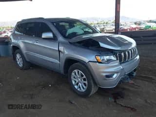 2021 Jeep Grand Cherokee Laredo X z VIN 1C4RJFAG3MC858358, wystawiony jako IAAI lot #43067523 z przebiegiem 54 554 mil mil oraz . Historia ofert i sprzedaży dostępna na DreamBid. Obrazek 1.