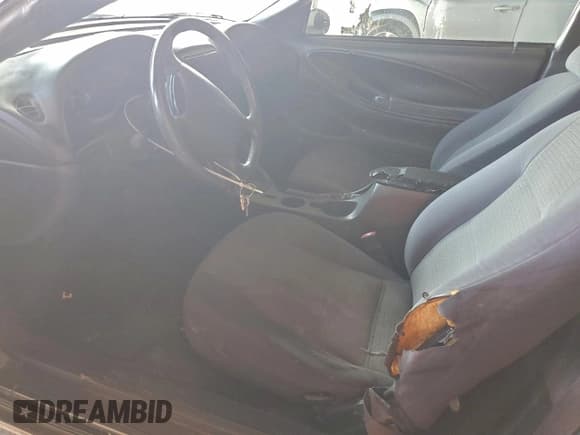 ✅ 2004 Ford Mustang Standard • VIN: 1FAFP40674F148785 • Lot: 94682085. Listed on Copart with 107,719 mi. Free auction sales archive from the USA and detailed vehicle history report at DreamBid. Image 7.