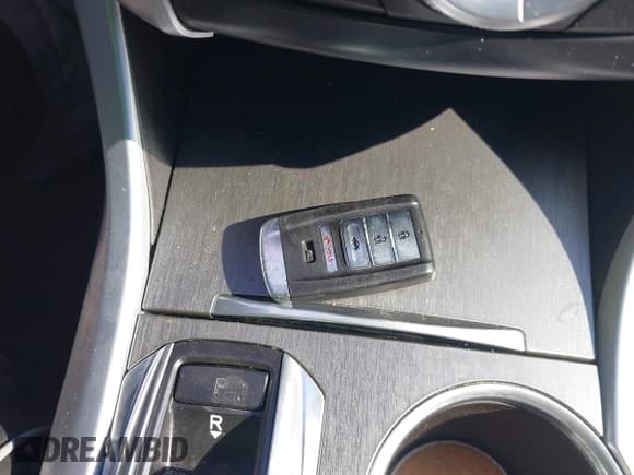 ✅ 2018 Acura TLX w/A-SPEC Pkg • VIN: 19UUB3F67JA001068 • Лот: 41598159. Опубликован ранее на IAAI с пробегом 98 518 миль. Бесплатный доступ к архиву аукционных продаж из США и подробный отчёт об истории автомобиля на DreamBid. Изображение 11.