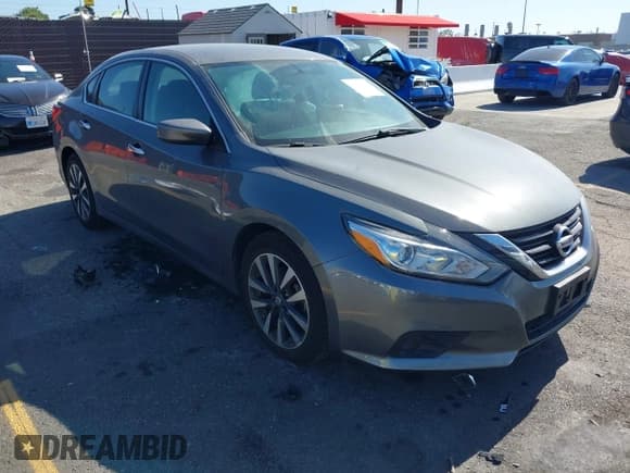 ✅ 2017 Nissan Altima SV • VIN: 1N4AL3AP2HC194930 • Lot: 43473001. Listed on IAAI with 53,106 mi. Free auction sales archive from the USA and detailed vehicle history report at DreamBid. Image 1.