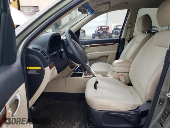 ✅ 2008 Hyundai Santa Fe GLS • VIN: 5NMSG13D98H214554 • Lot: 74641444. Listed on Copart with 200,347 mi. Free auction sales archive from the USA and detailed vehicle history report at DreamBid. Image 7.