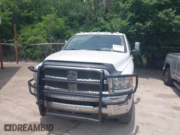 ✅ 2018 Ram 2500 Big Horn • VIN: 3C6UR5DL8JG341532 • Lot: 42259456. Listed on IAAI with 184,762 mi. Free auction sales archive from the USA and detailed vehicle history report at DreamBid. Image 13.