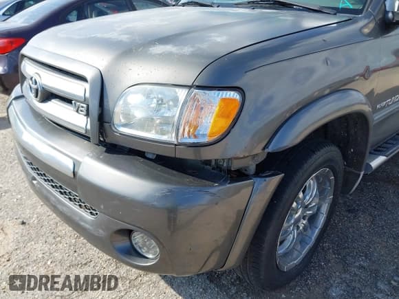 ✅ 2003 Toyota Tundra SR5 • VIN: 5TBRT34133S387074 • Lot: 43532465. Listed on IAAI with 215,079 mi. Free auction sales archive from the USA and detailed vehicle history report at DreamBid. Image 13.